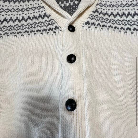 Old Navy women Cream and Gray Cardigan Sweater Size XL - Picture 3 of 9